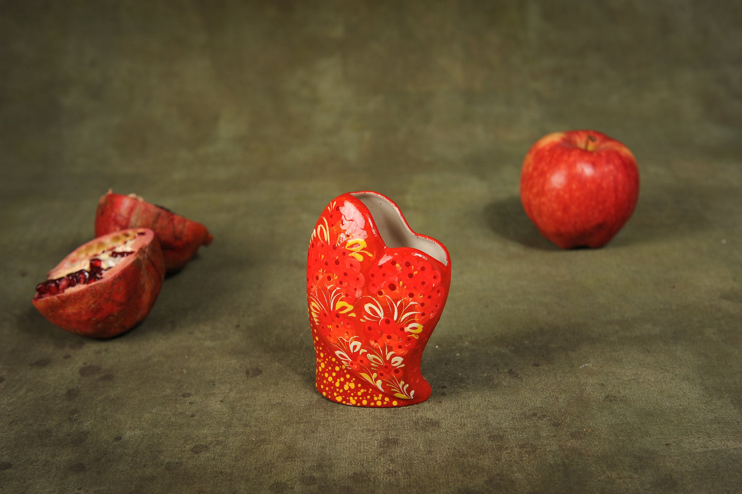 Small Ceramic Heart Shaped Vase Hand Painted White Clay Table Bowl Handcrafted Home Decor Unique gift - clayproductsshop