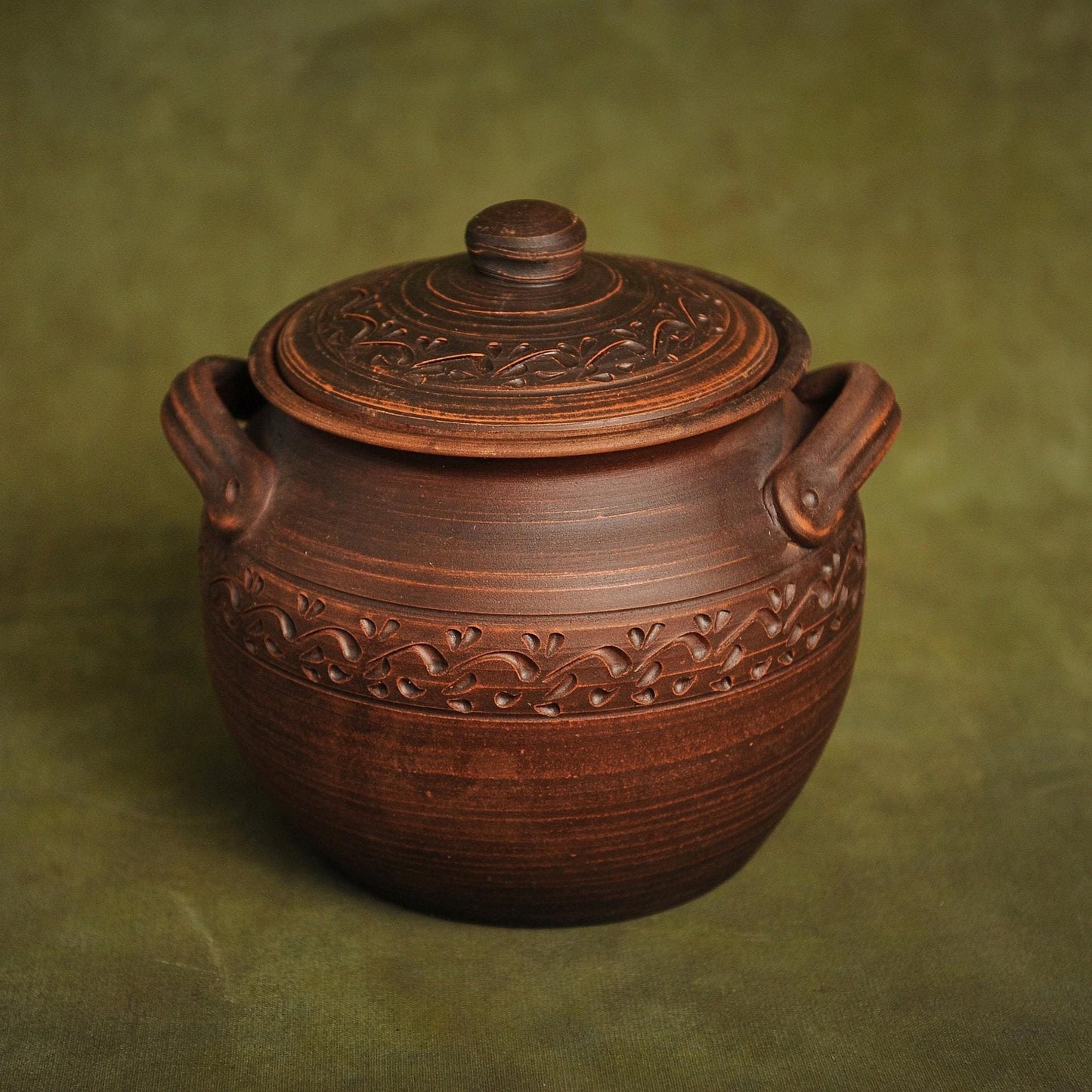 Handmade Clay Pot with Lid: Red Ceramic Cooking Bread Baker, Yogurt and Bean Cookware